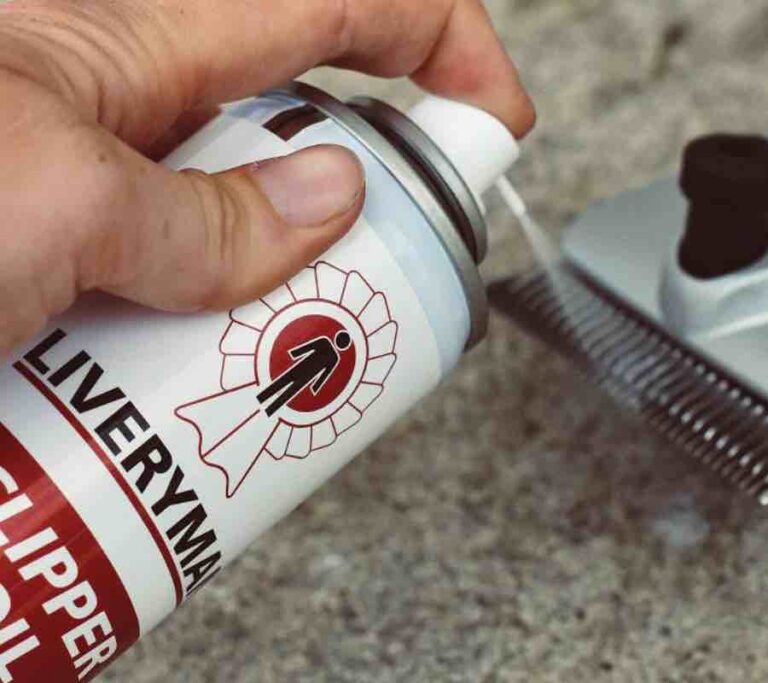 Clipper Blade Wash Spray 200ml Liveryman